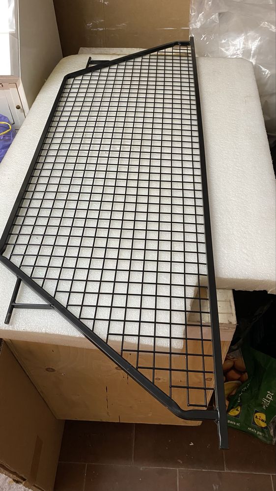 Grade de proteção para bagageira