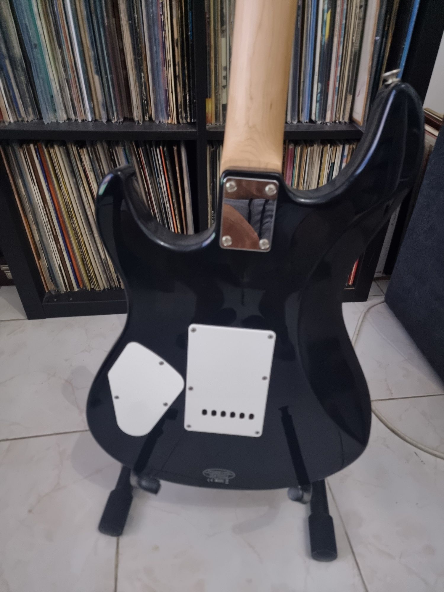 Yamaha Pacifica 212V QM TBL