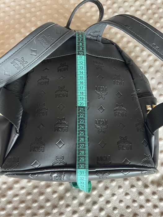 Mochila preta MCM
