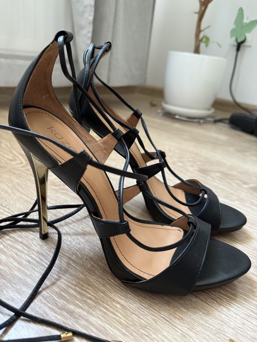 Sandałki wiązane Kazar [DO NEGOCJACJI]