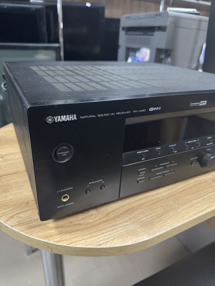 Підсилювач Уселитель Yamaha RX-V450