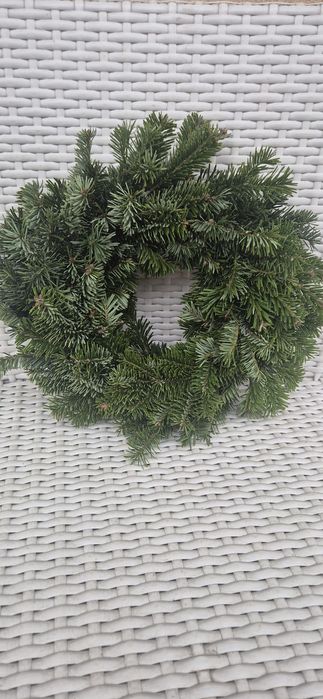 Zbieram zamówienia na wianki z żywej jodły , sosny.