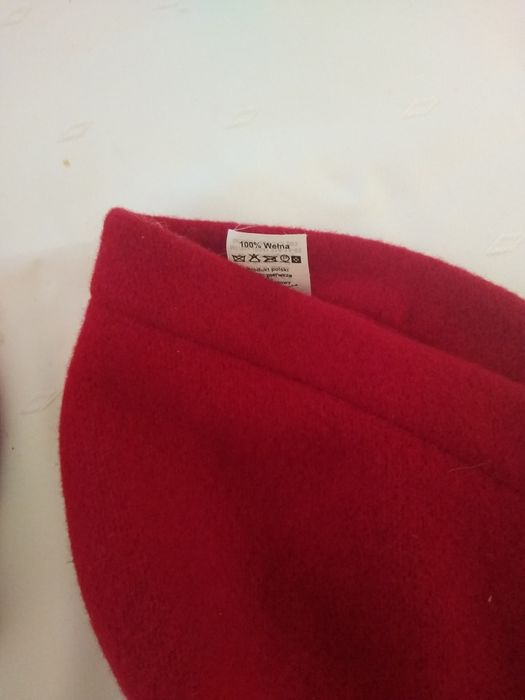 Beret czerwony z wełny