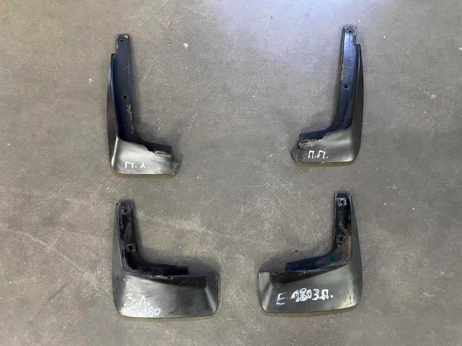 Бризговик задній передній Toyota Corolla E180 2013-2018р.