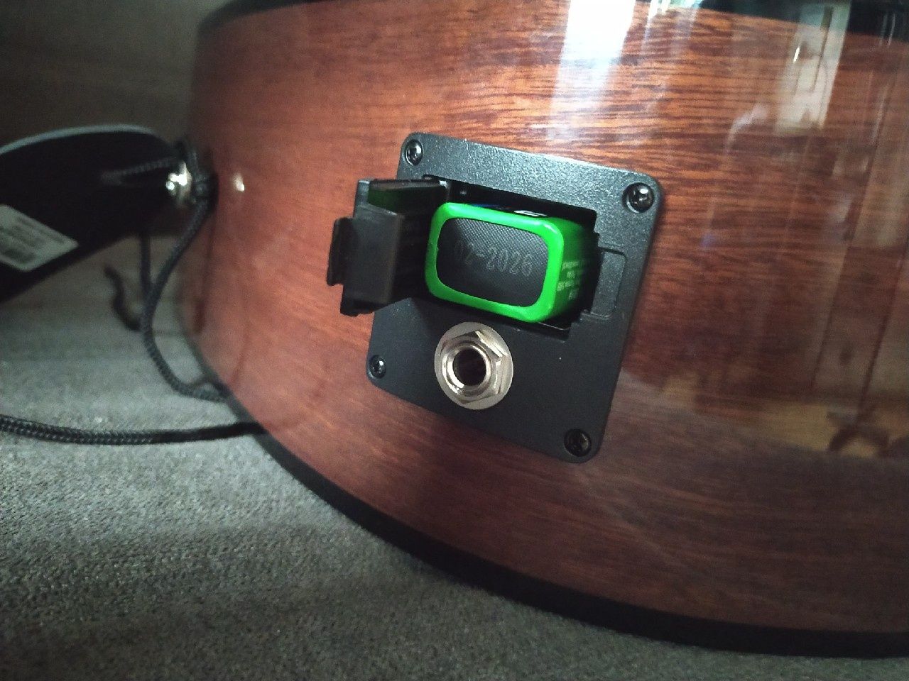 Gitara Elektroakustyczna Fender z paskiem i pokrowcem