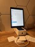 Apple tablet Ipad air  16 gb- super stan + kabel