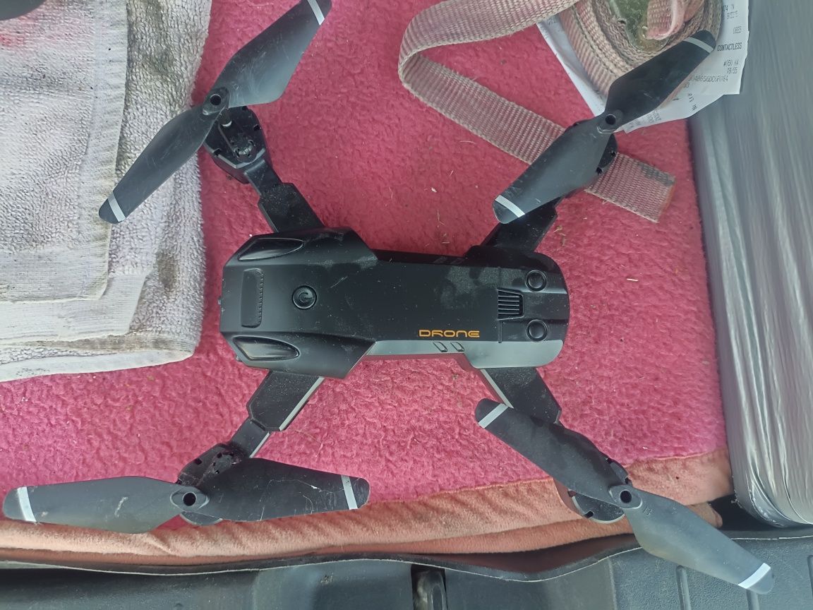 Dron z temu dla nauki lataniem