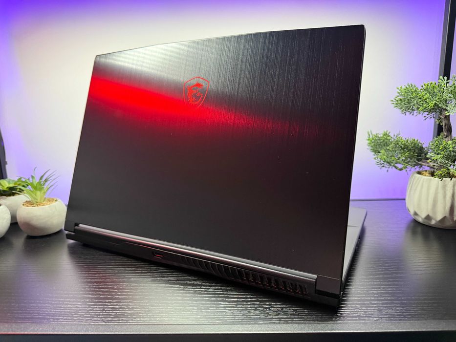 як новий MSI Thin 15, rtx 4050, core i5-12gen, 144 hz