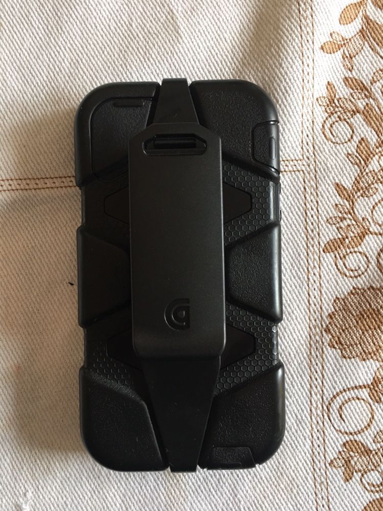 Griffin Survivor iPhone 5/5s/SE impecavel