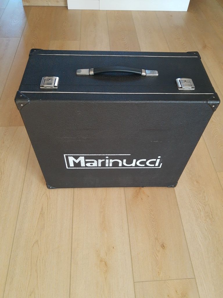 Akordeon MARINUCCI 120 basów 4/5 chóry -stan ,jak NOWY !!!