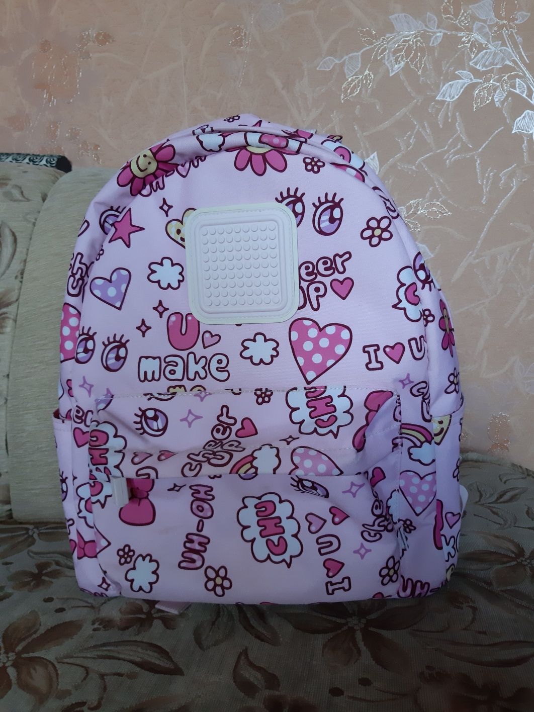 Модний та якісний рюкзак для дівчинки-ідеальний стан