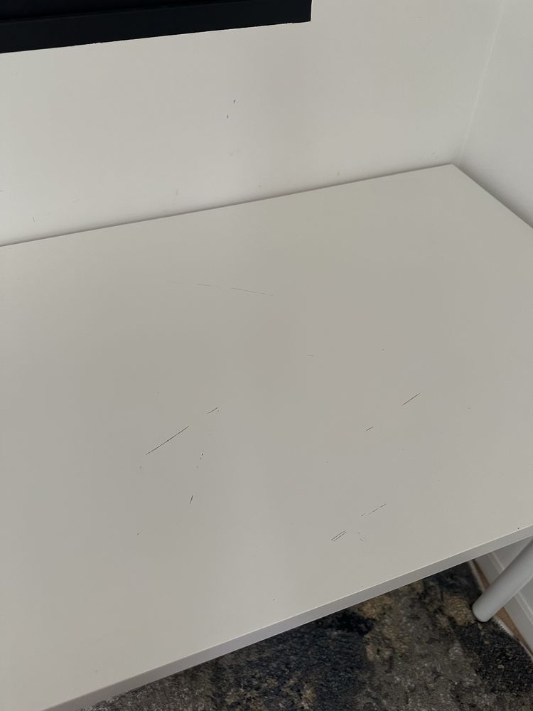 Biurko w zestawie z lampką IKEA