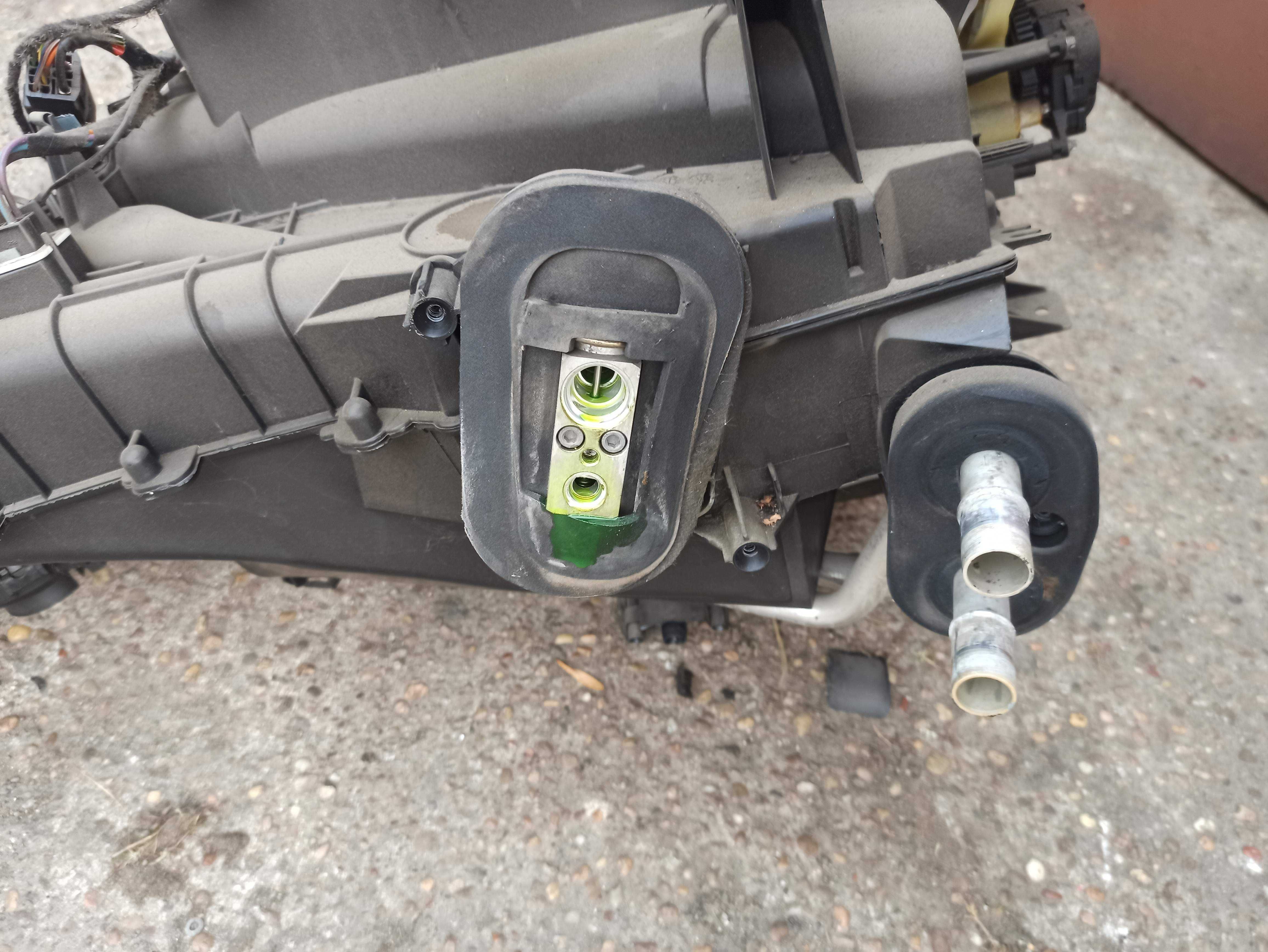 Nagrzewnica kpl Opel Astra H 04-12.r EUROPA HB KOMBI