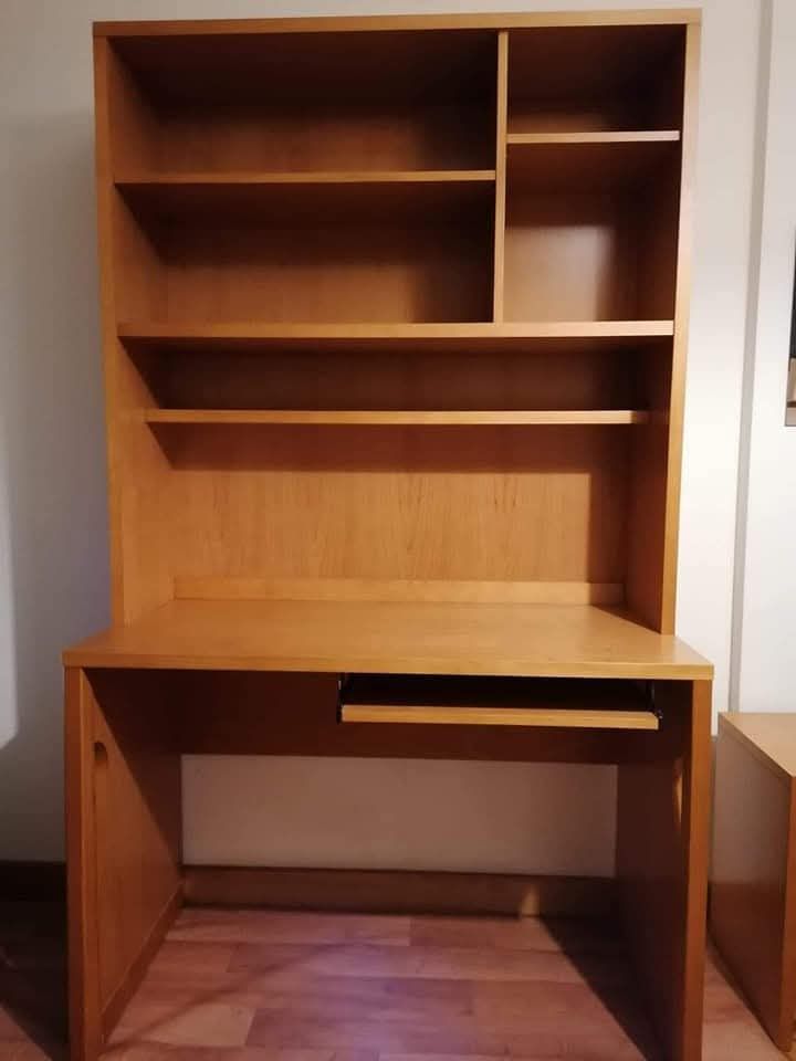 Cama Solteiro dupla com estante e secretária