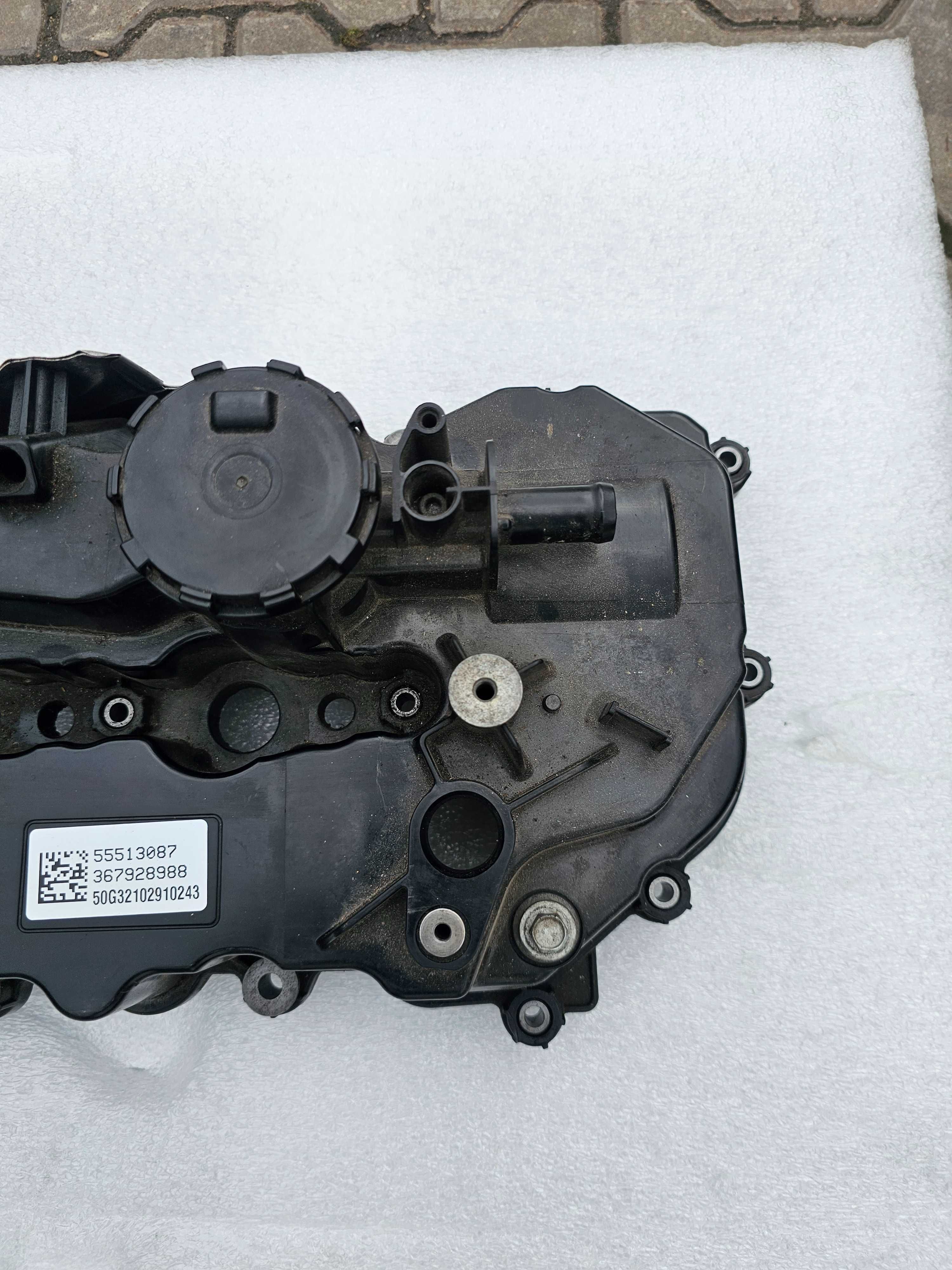 Dekiel Pokrywa Zaworów Opel Insignia B 2.0 CDTI Kod Silnika LSQ