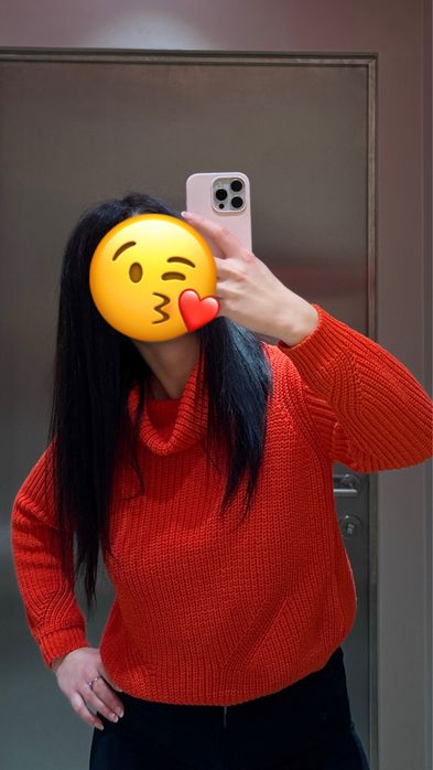 Продам свитер кофту яркую оранжевую оранж