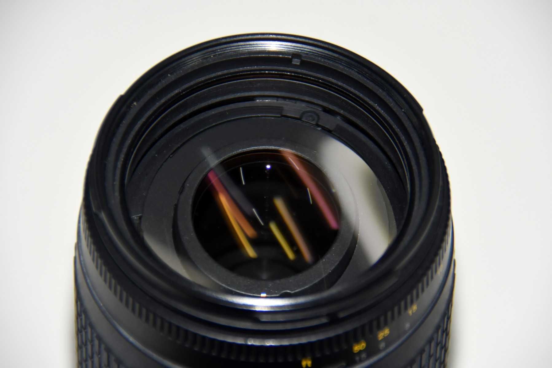 Nikon AF Nikkor 70-300mm 1:4-5.G