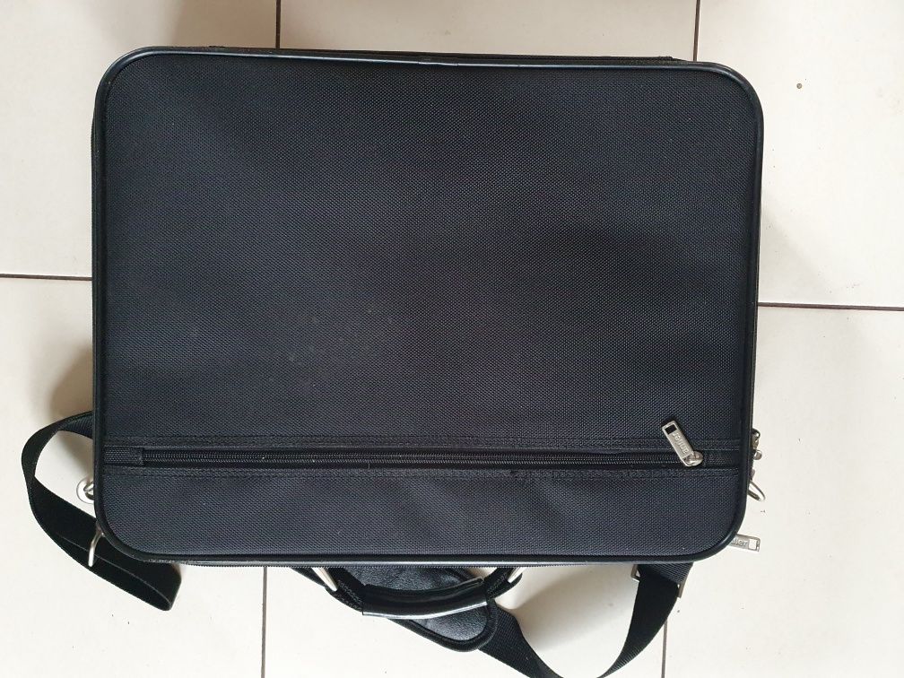 Torba na laptopa Antler duża stan bdb