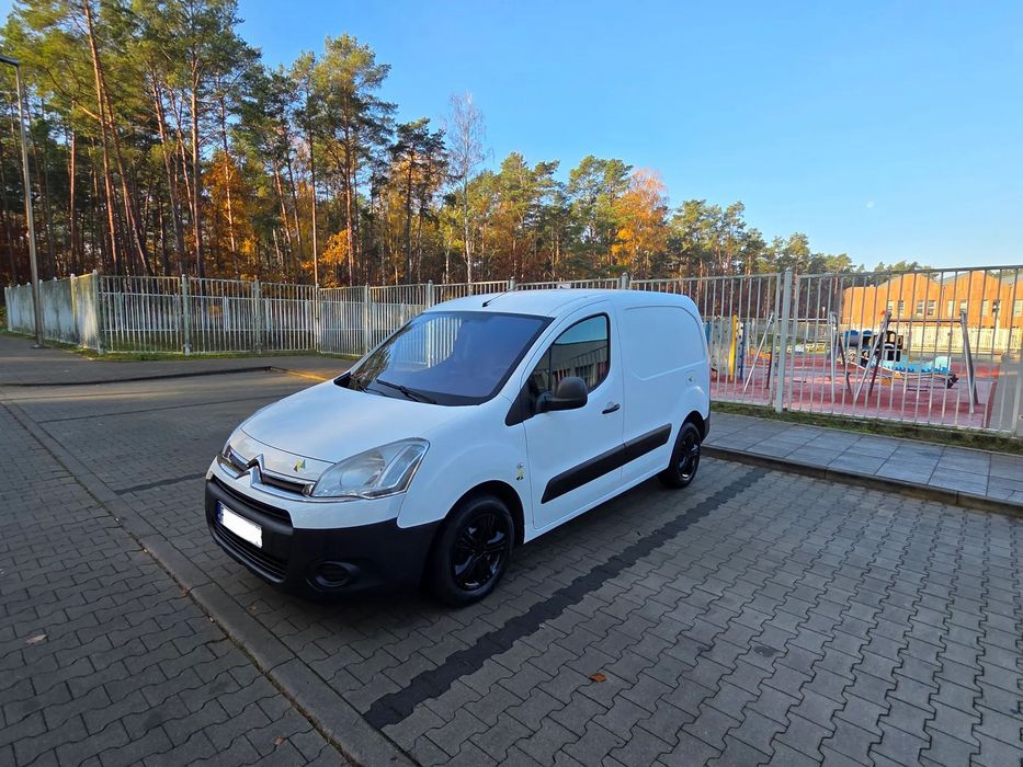 Citroën Berlingo  1.6 HDI 90 KM klimatyzacja tempomat zarejestrowany zadbany garażowany