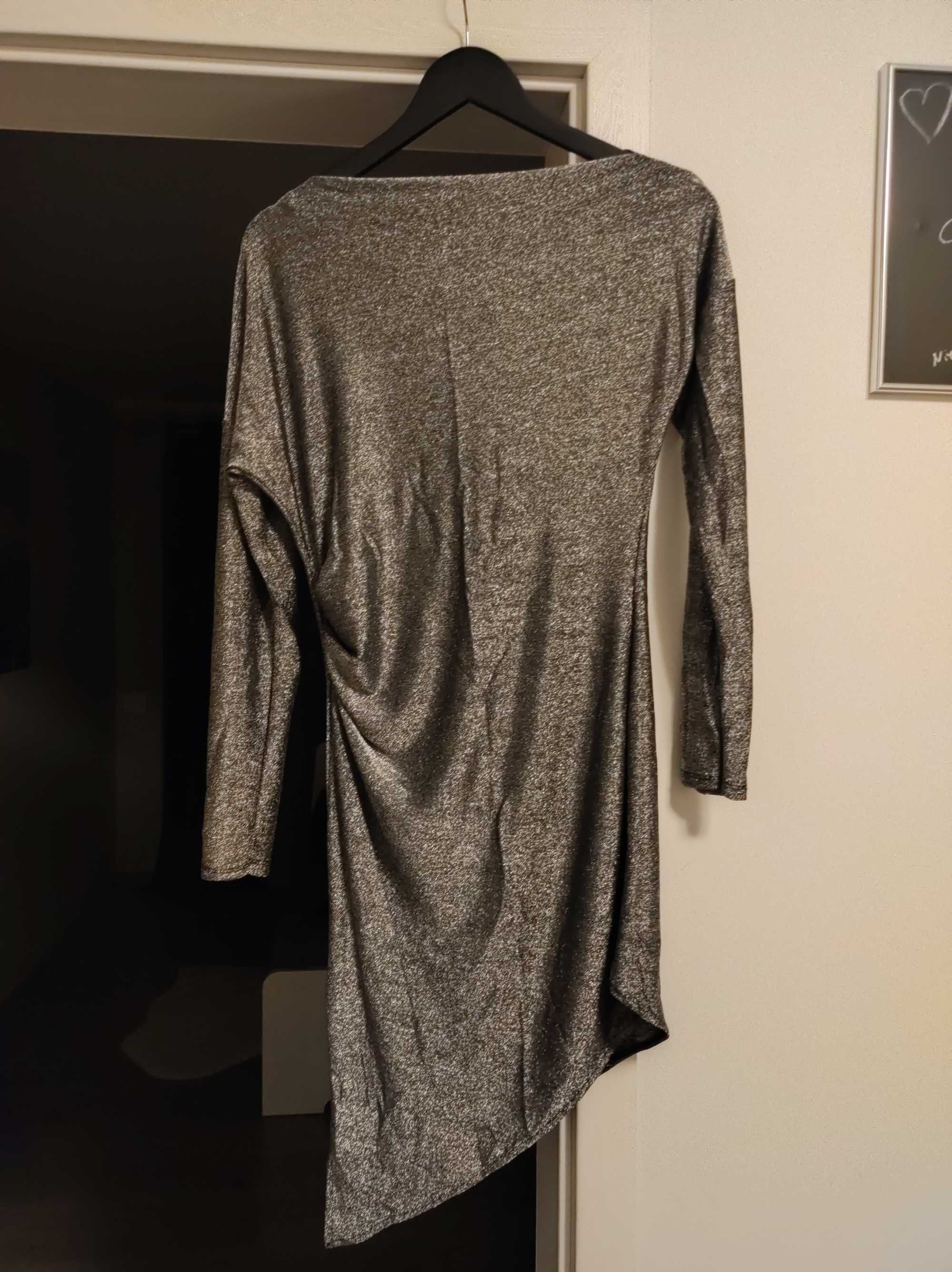srebrna asymetryczna brokatowa sukienka z rękawem