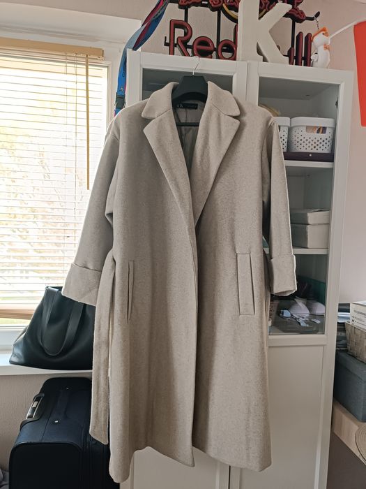 Płaszcz beżowy damski Zara