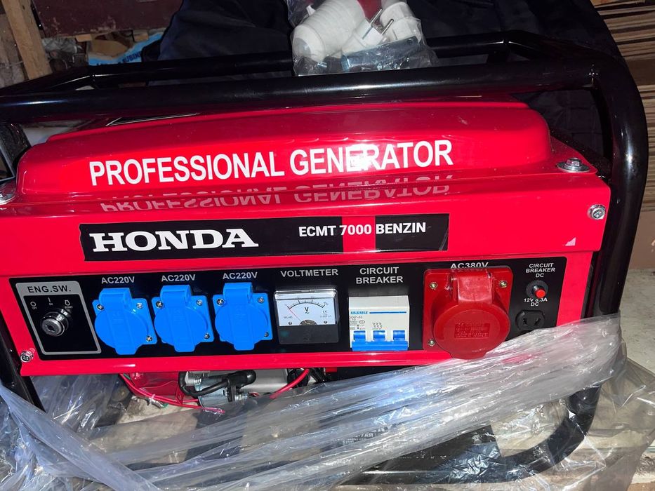 Продам генератор Honda ECMT 7000 benzin