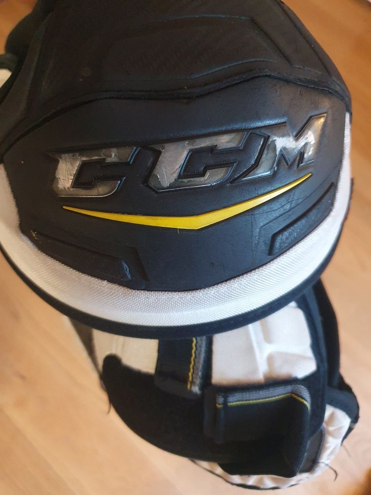 Ccm Super Tacks Junior L bodik naramiennik hokejowy