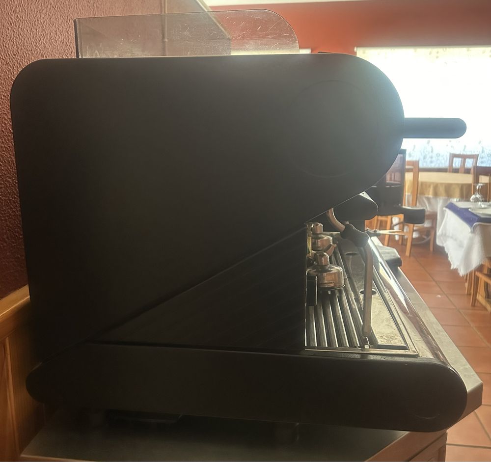 Maquina de Cafe Industrial com Oferta de Moinho de cafe