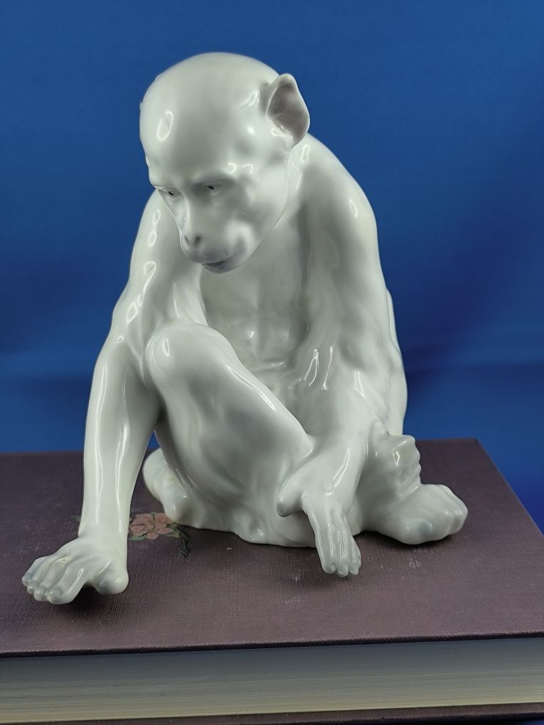 Małpa Gebruder Heubach Lichte Turyngia XIX/XXwiek  #porcelana