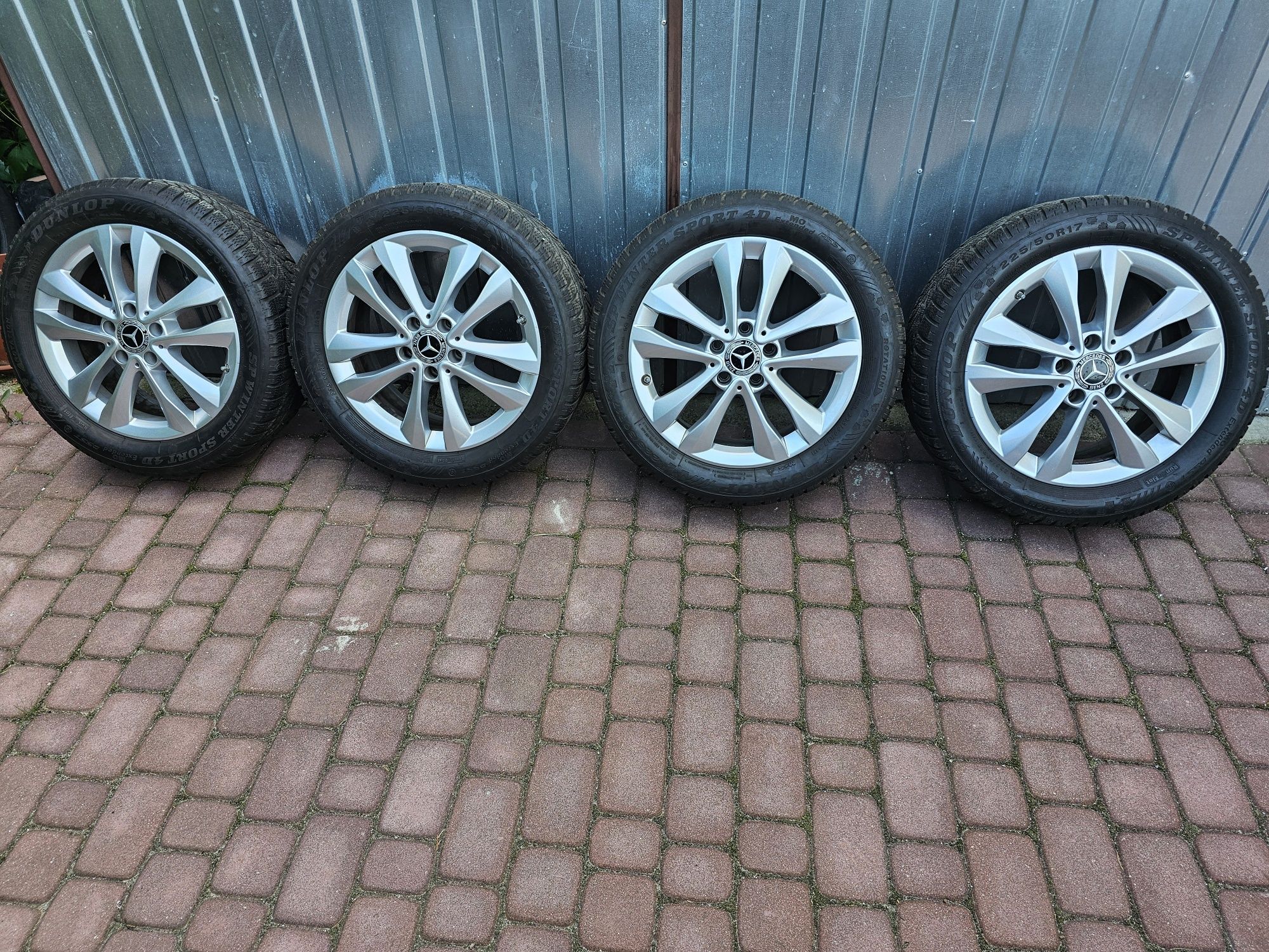 Koła Mercedes 225/50/17 zimowe