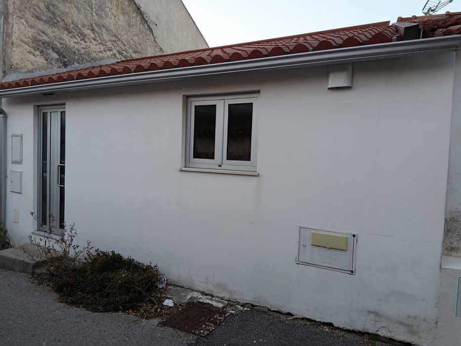 Casa renovada para arrendar na Póvoa do Pinheiro - Coimbra