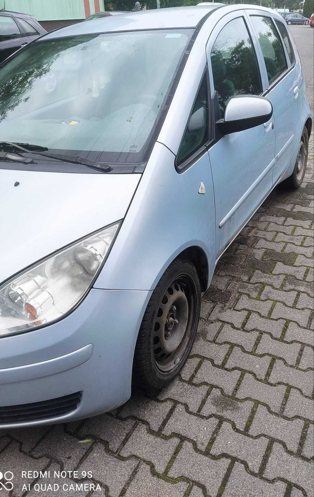Mitsubishi colt 1.1 rok 2005