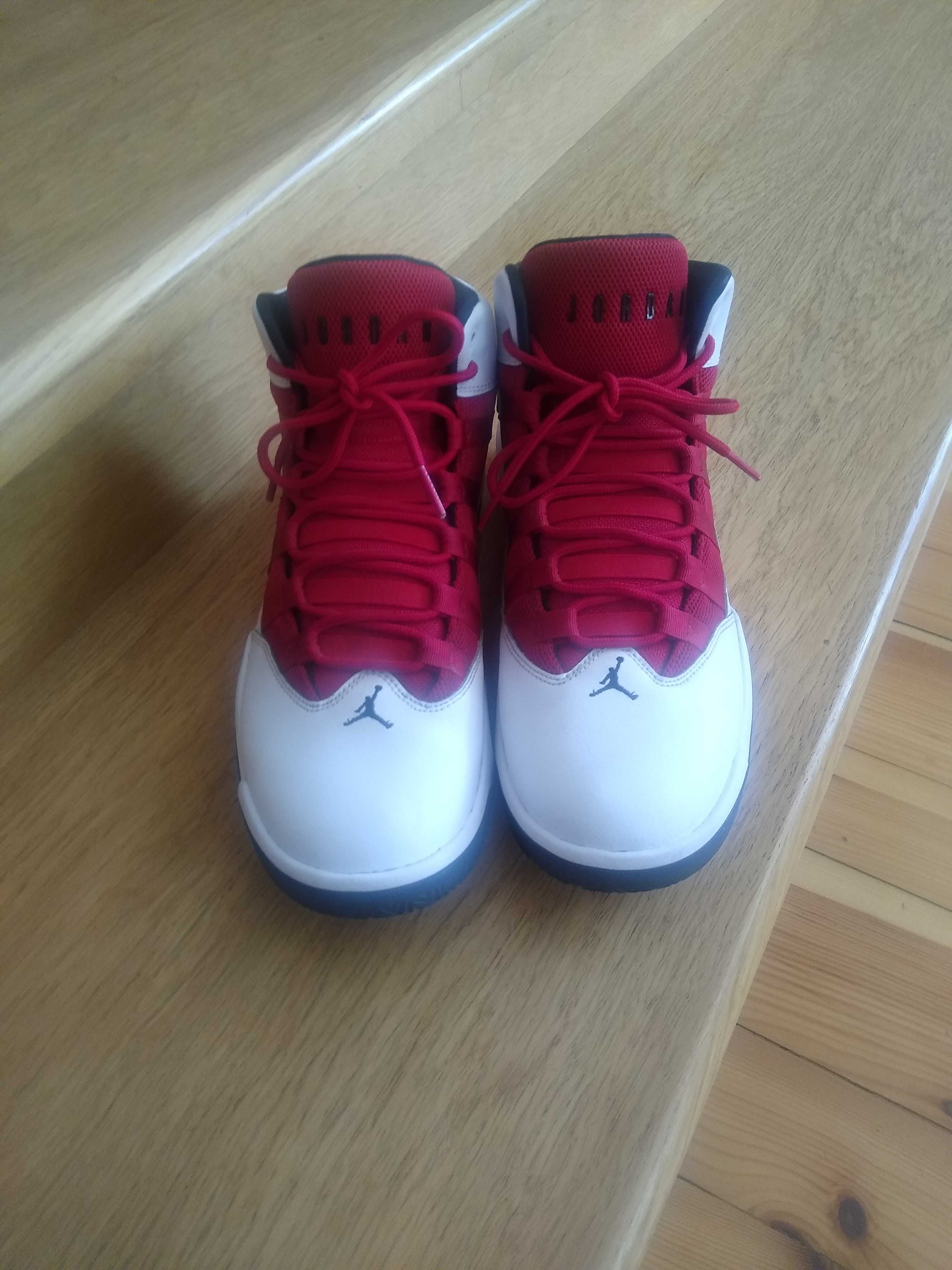 Nike Jordan Aura 44