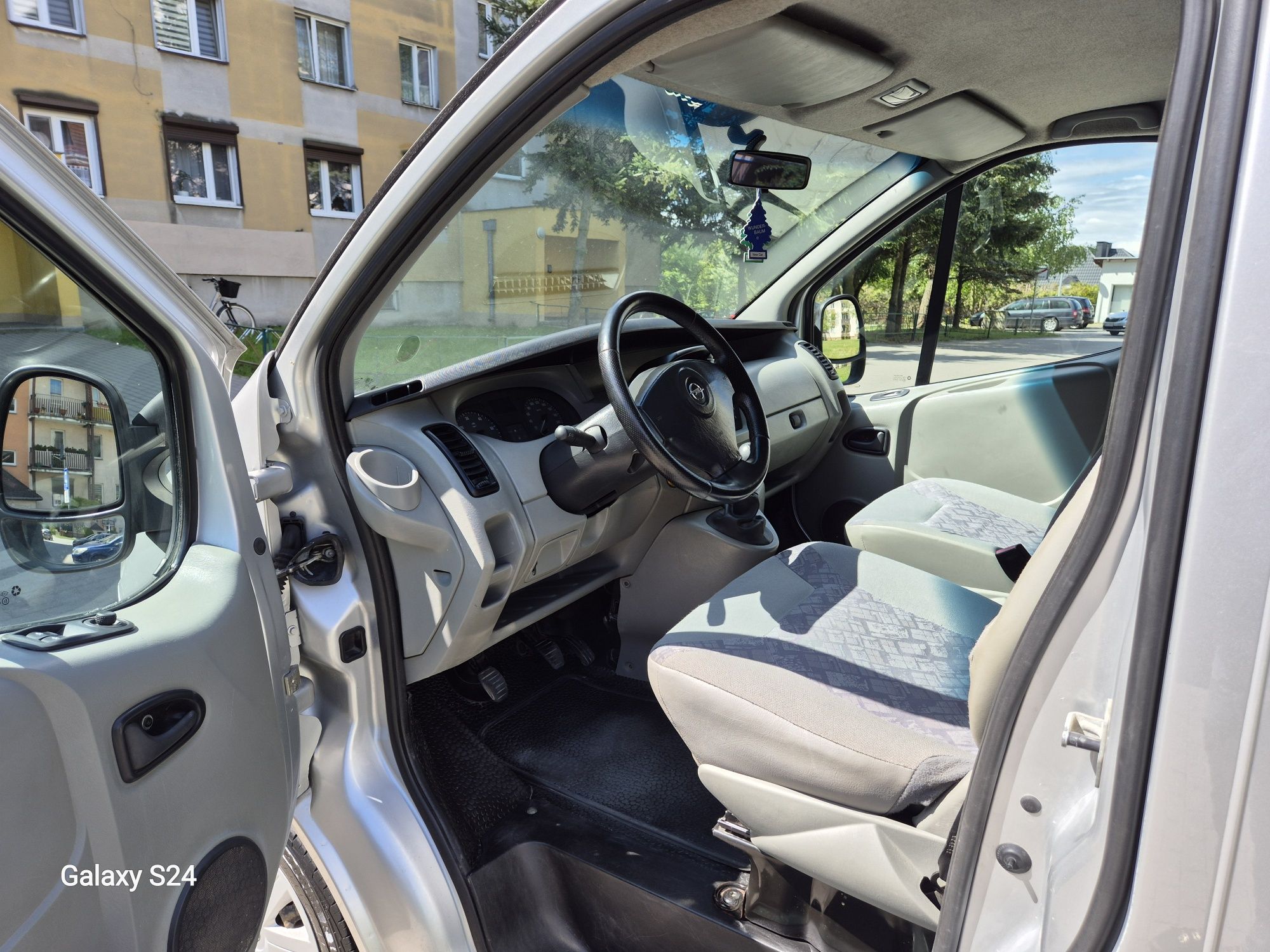 Vivaro brygadówka