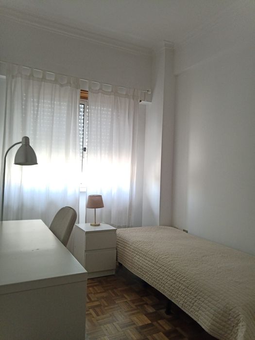 Quarto para estudante, com despesas incluídas
