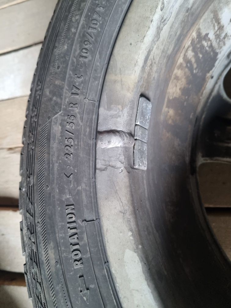 Продам резину 225/55 R17 зима Matador