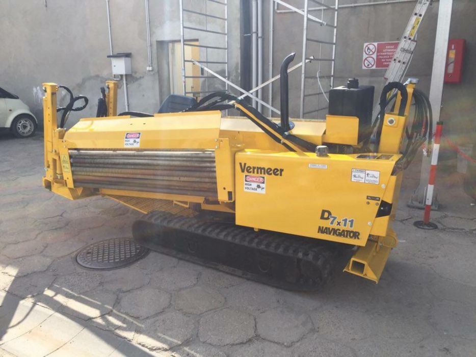 Przeciski pod drogami, przewierty, wbijanie rur stalowych - kret