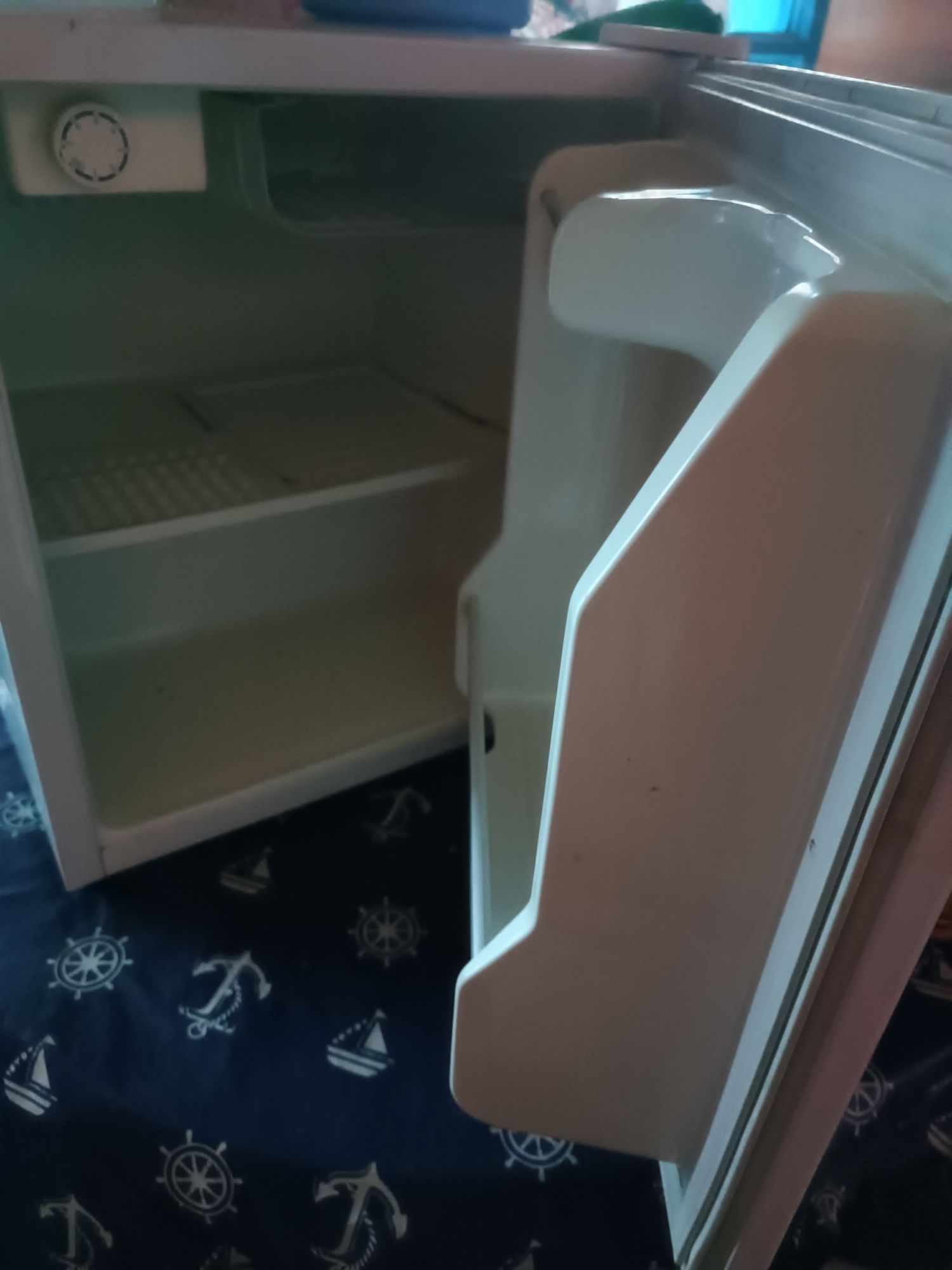 Холодильник для міні бару