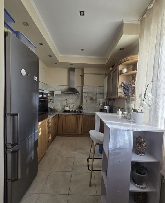 Напівособняк із загальним двориком