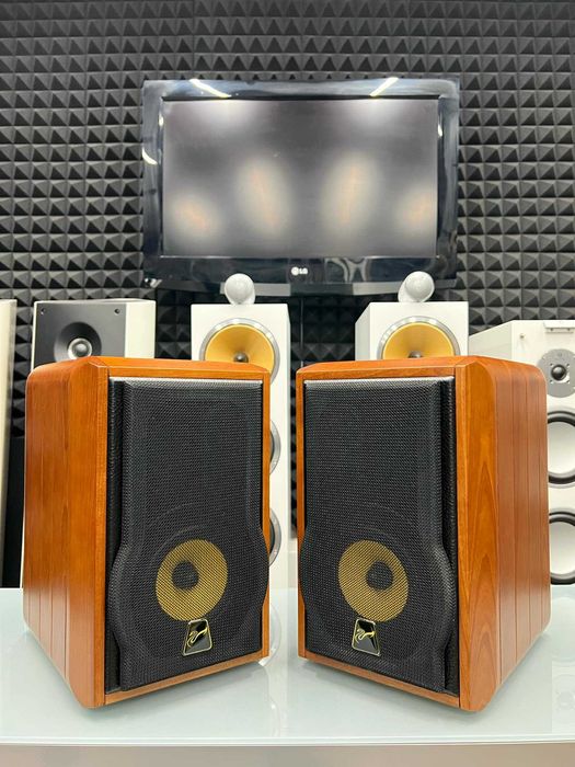 Sprzedaż używanego sprzętu audio wzmacniacz amplituner i kolumny