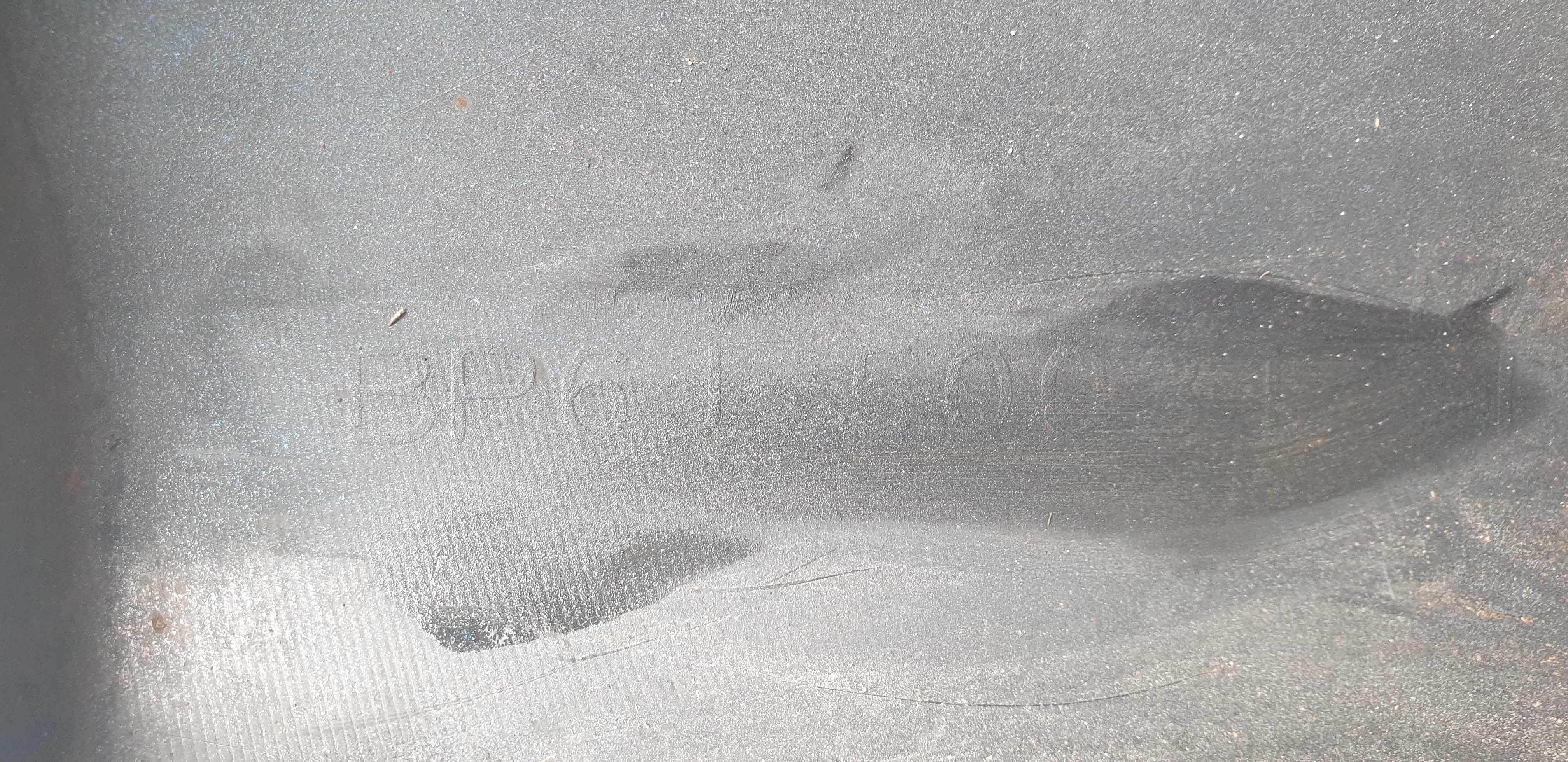 [113] Zderzak przedni Mazda 3 Sport 03-06r.