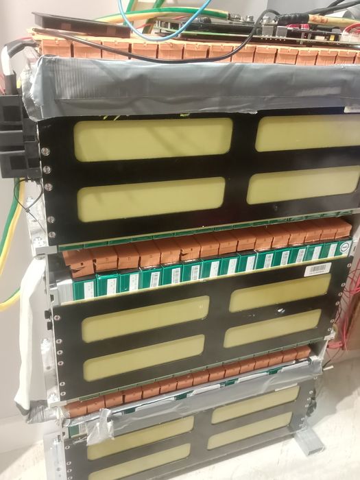 Ячейки 100Ah lifepo4 .  IFP30