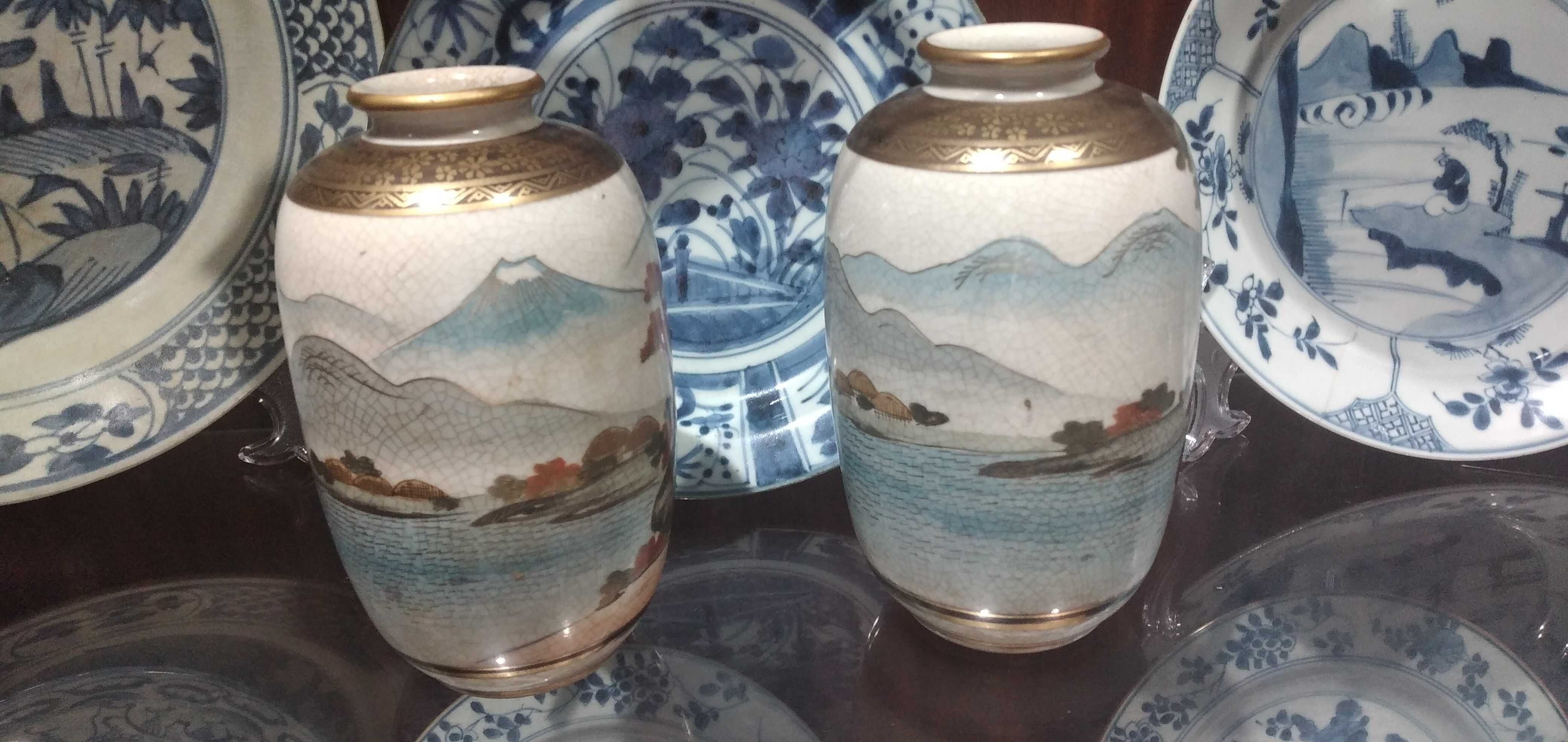 Um par de jarrões japonês cerâmica Satsuma Séc. XIX/XX