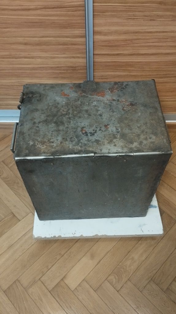 Skrzynia stalowa metalowa pojemnik kufer