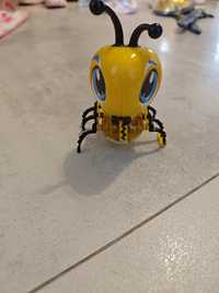 Build a Bot Zbuduj robota Pszczoła interaktywna