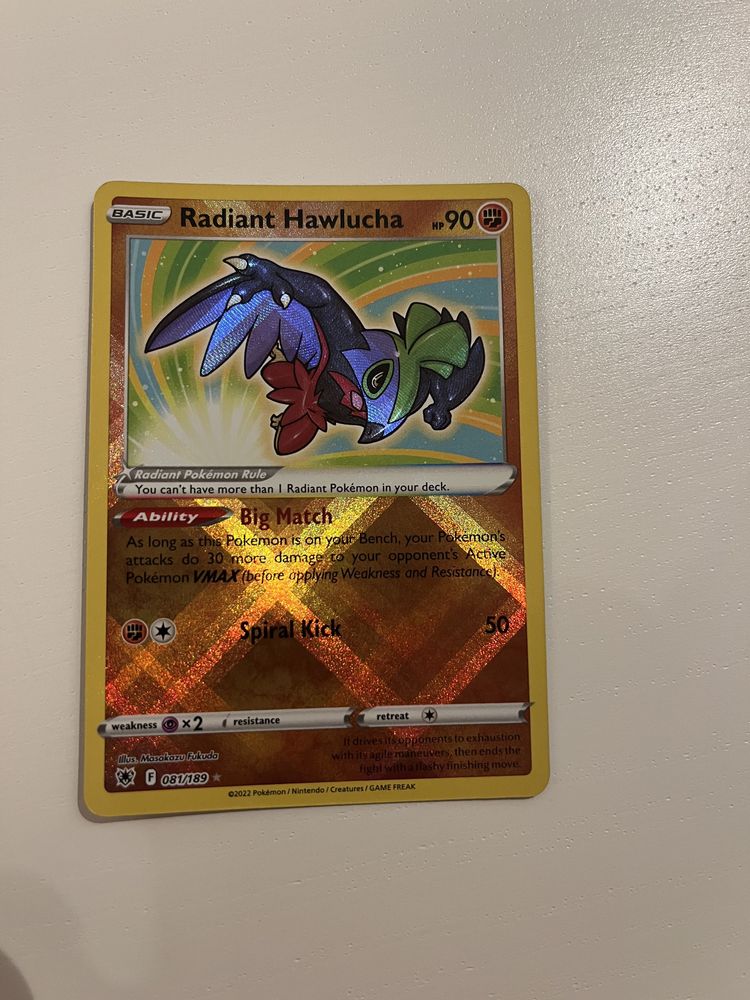 Radiant Hawlucha 081/189 (cartas Pokémon)