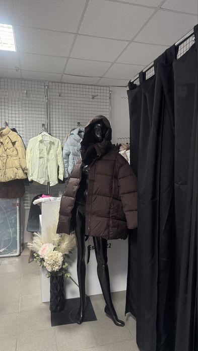 Продаж жіночого магазину , шоуруму .