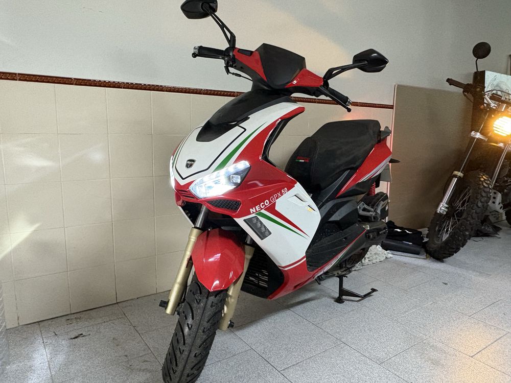 Scooter 50 cc - Rigorosamente Novas - só tem 70 Kilometros