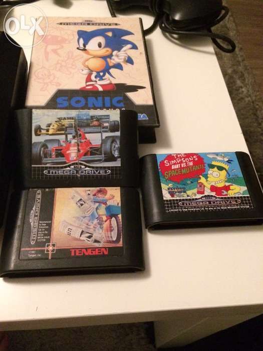 Sega Mega Drive com jogos