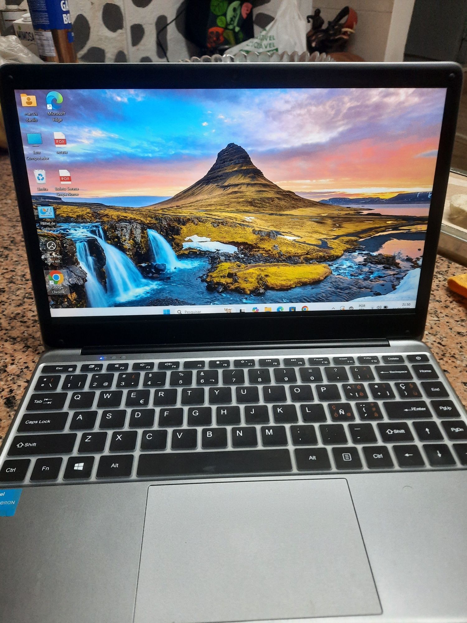Notebook chuwi sem detalhes